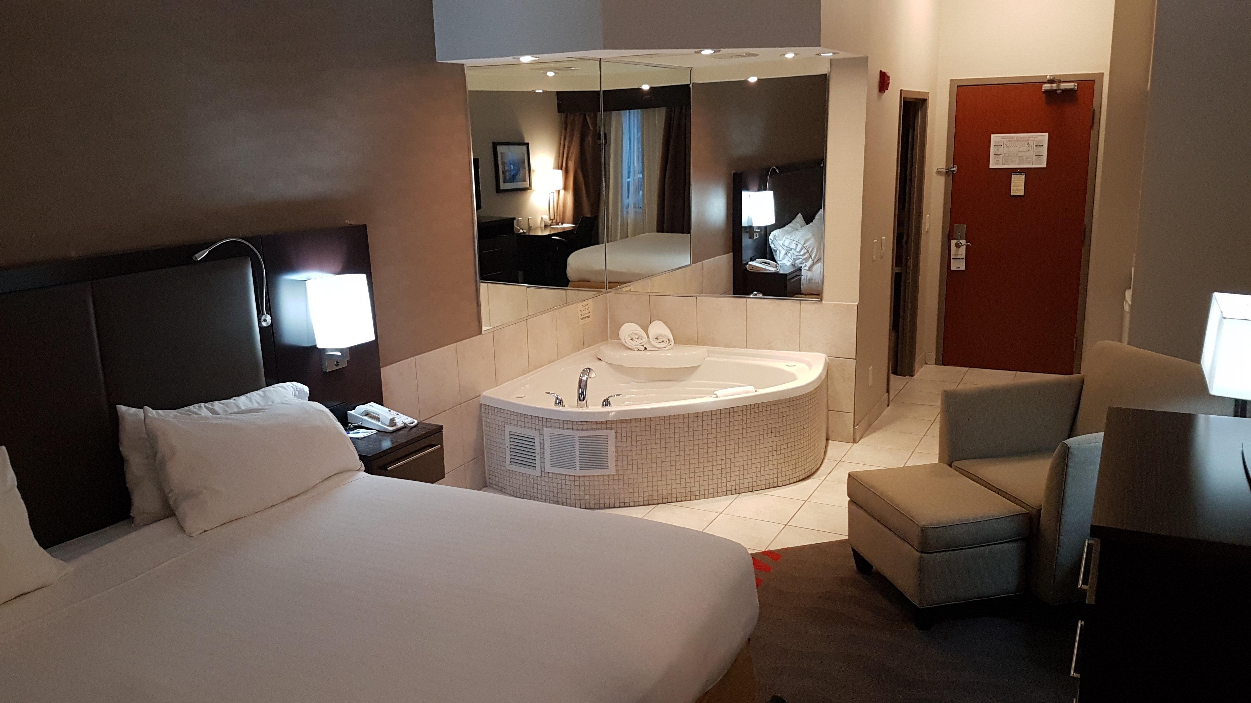 Holiday Inn Express Hotel & Suites Barrie By Ihg Extérieur photo