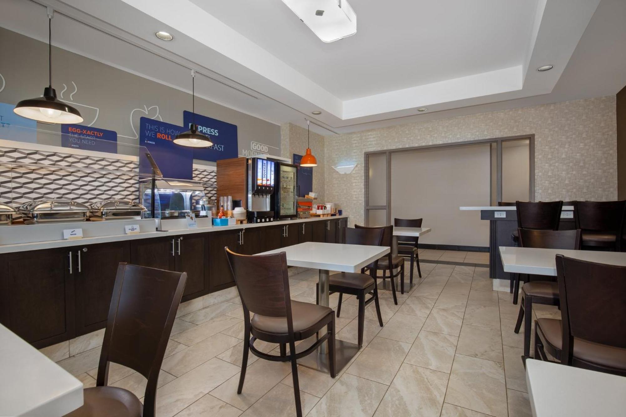 Holiday Inn Express Hotel & Suites Barrie By Ihg Extérieur photo