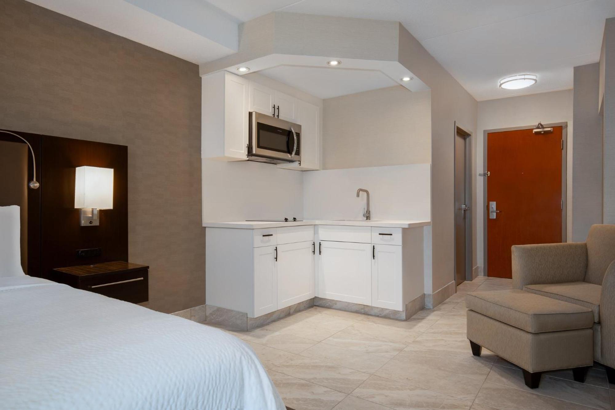Holiday Inn Express Hotel & Suites Barrie By Ihg Extérieur photo